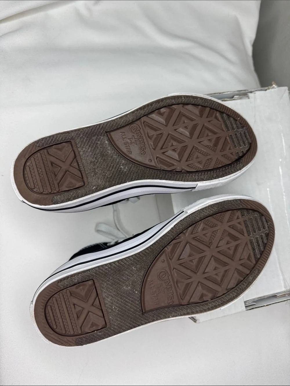Converse Chuck Taylor All Star Classic - Kids Sz 12. Black and White. Iconic.
